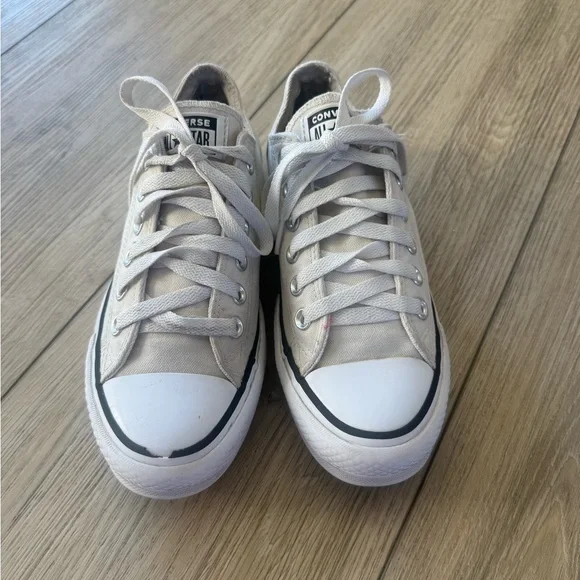 Converse Cream Canvas Platform Sneakers with Floral Back - Picture 4 of 5